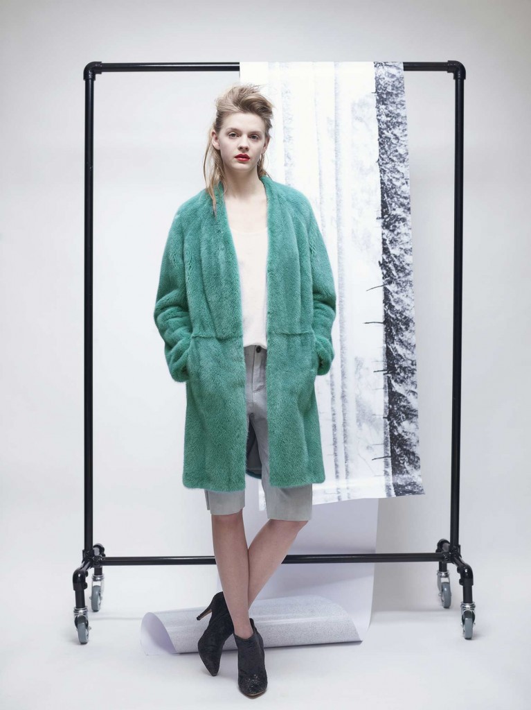 Manteau En Fourrure De Vison Véritable SPRUNG FRERES PARIS - Taille 42, Noir, Occasion Très Bon État